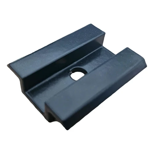 PV-Mittelklemme niedrig L50 schwarz lackiert 002-045 (1)